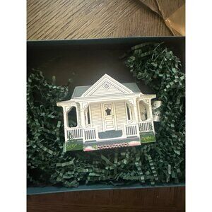 Sheilas Collectibles Victorian Playhouse Atlanta GA 1995 Wood Keepsake Decor